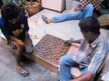 Malay players of checkers